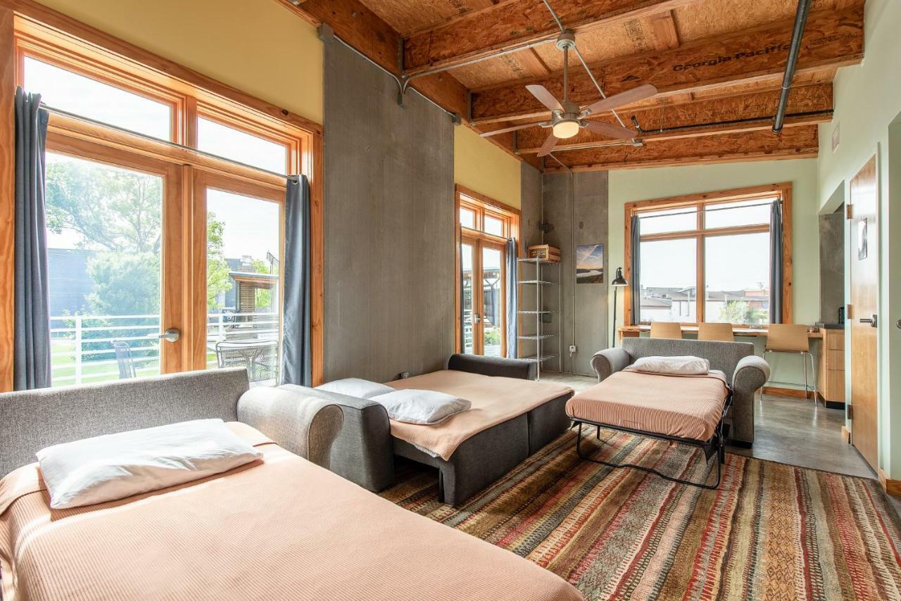 The Crash Pad: An Uncommon Hostel Чаттануга Номер фото